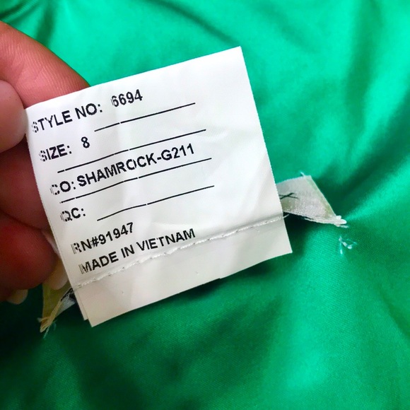 Dessy Prom/Bridesmaid Dress in Pantone Green - Picture 10 of 16